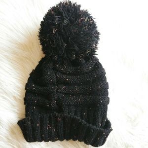 Accessories - ✨CC Slouchy Beanie with Big Poof Accessories - ✨CC Slouchy Beanie with Big Poof